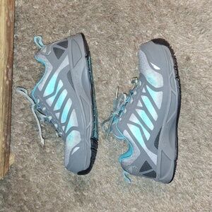 EUC Women's Nautilus Steel Toe Shoes